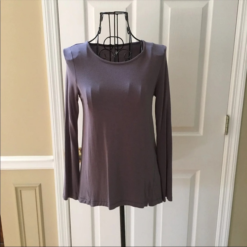 NWOT Girls Max Studio Long Sleeve Top